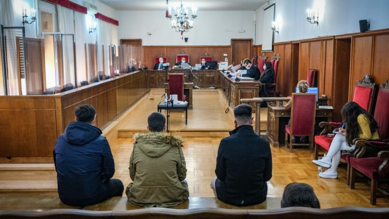 Condenan a 13 años y 6 meses de cárcel a los 3 acusados de una agresión sexual a una joven en Badajoz