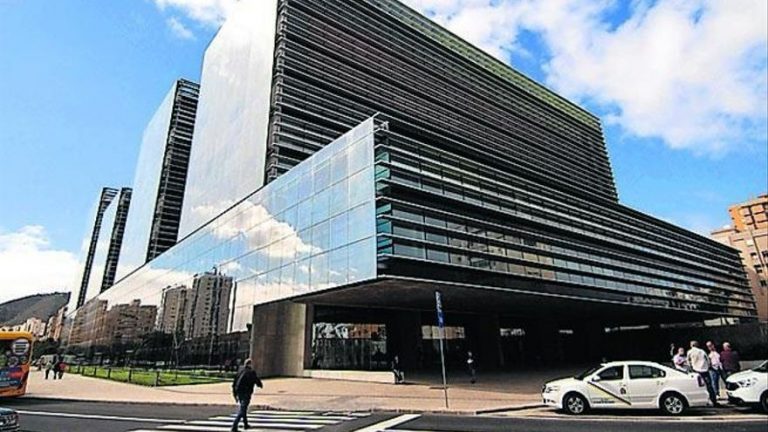 Confirman 16 años de prisión a unos padres por abusar y maltratar a su hija de 3 años en Gran Canaria