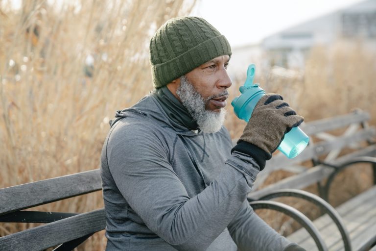 El motivo por el que comer cosas saladas te da más sed
