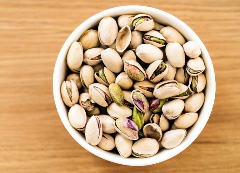 El motivo por el que no debes tirar las cáscaras de pistacho nunca: ¡vale oro! 54 Reciclar