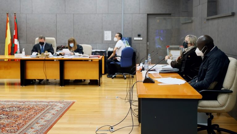 Fiscalía mantiene la petición de 25 años de cárcel por el crimen de Maguette y las acusaciones la elevan hasta 44