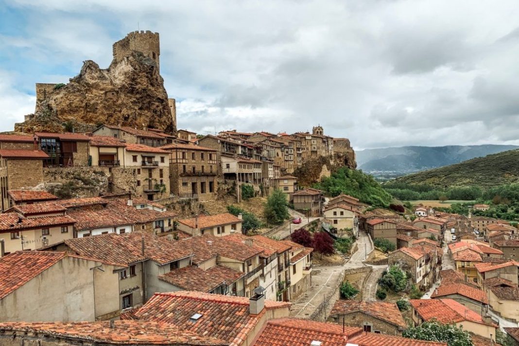 Con castillo medieval incluido: la ciudad con menos habitantes de España