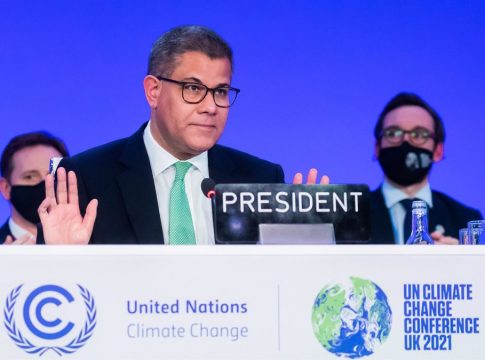 IU y Podemos ven decepcionante e insuficiente los acuerdos de la cumbre