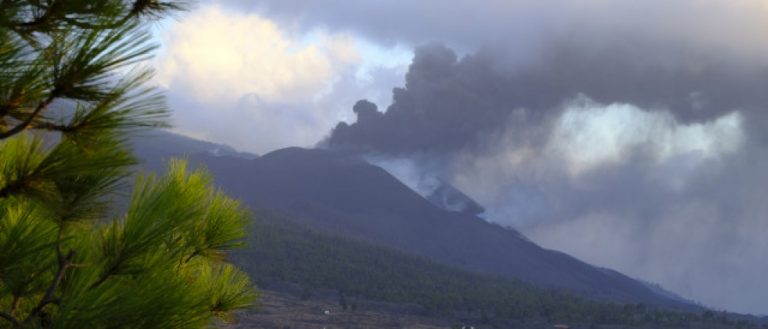 Los científicos insisten en que aún es pronto para hablar del fin de la erupción