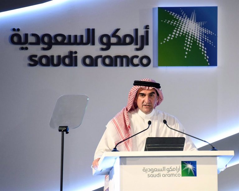 La petrolera estatal saudí Aramco gana 25.140 millones en el tercer trimestre, más del doble