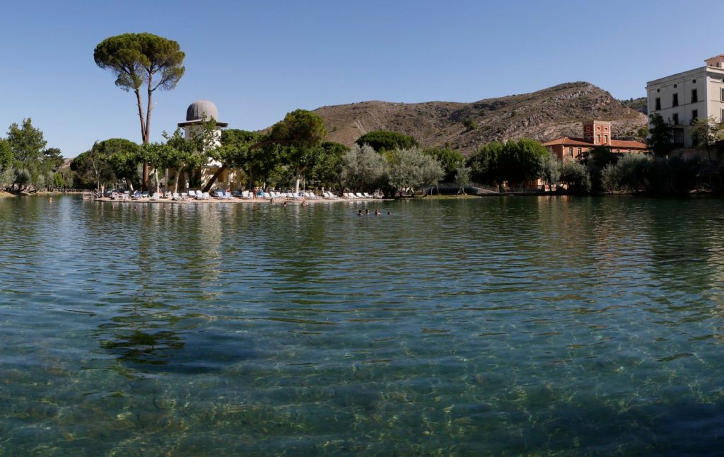 Balnearios gratis para olvidarte del frío este invierno 5 Lago termal en Zaragoza