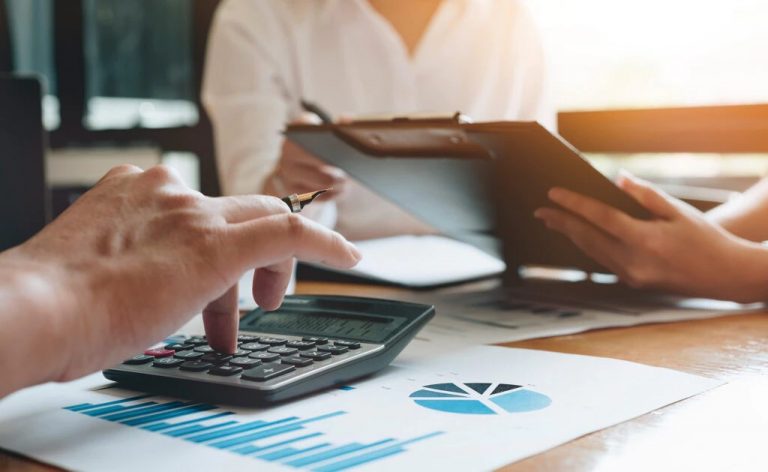 Las becas de educación financiera de BBVA financiarán a 5 proyectos que buscan soluciones a retos de la pandemia