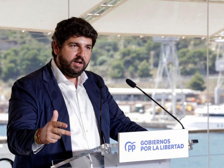 López Miras: La lucha contra la violencia de género 