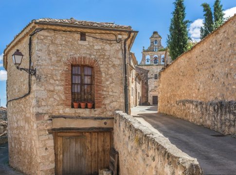 Maderuelo emerge como el pueblo medieval segoviano ideal para una escapada con playa fluvial Maderuelo emerge como el pueblo medieval segoviano ideal para una escapada con playa fluvial