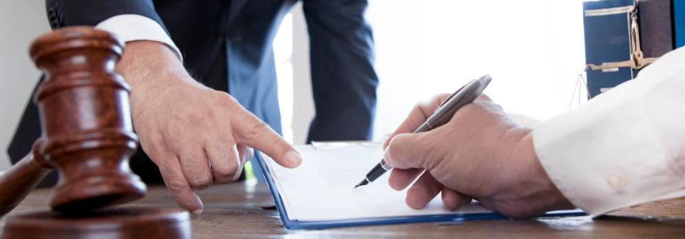 ¿Cuáles son las características del derecho laboral?