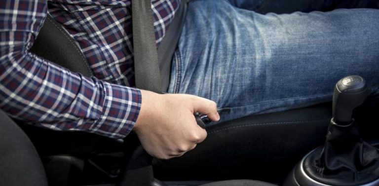 Qué es el freno de mano