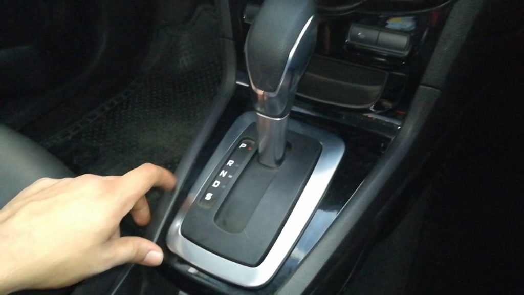 ¿Cómo conducir un coche automático?