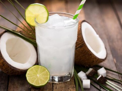 Qué es y para qué sirve el agua de coco 1 Qué es y para qué sirve el agua de coco