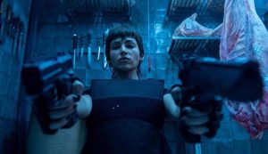 La última casa (Netflix) arrasa en España y lidera el Top 10 en 83 países, pero el público la castiga