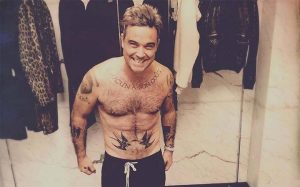 Robbie Williams responde a las acusaciones de consumir cocaína con un vídeo viral