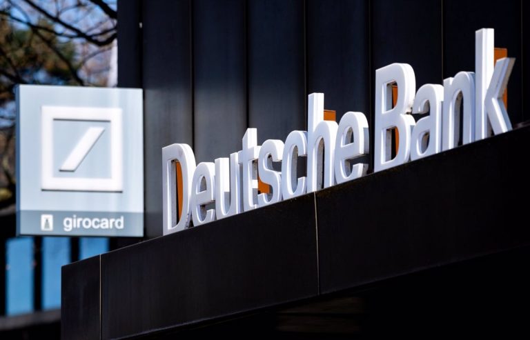 S&P Global eleva el rating de Deutsche Bank a 'A-' por su mejor desempeño
