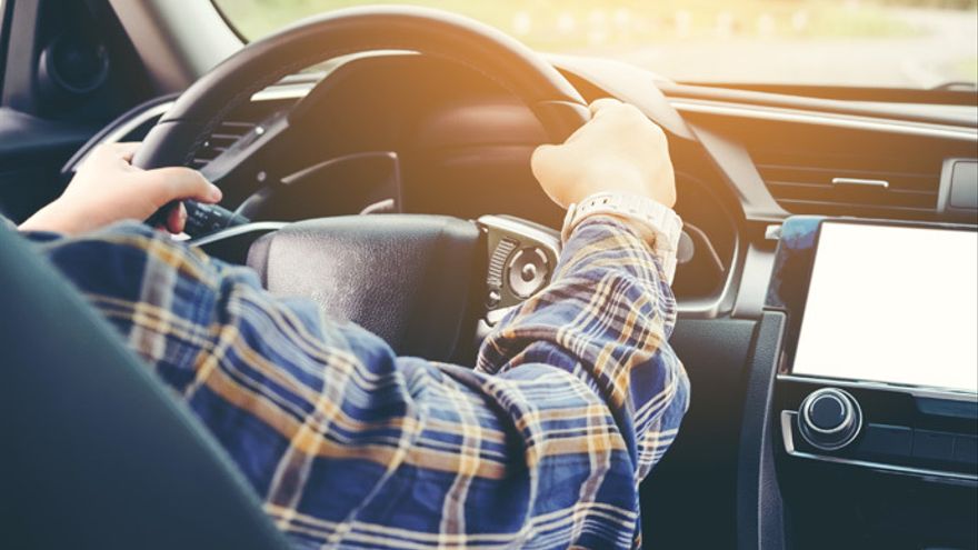 Según cómo coges el volante así es tu personalidad
