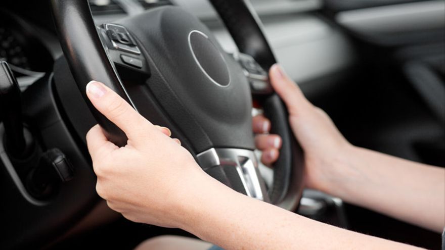 Según cómo coges el volante así es tu personalidad