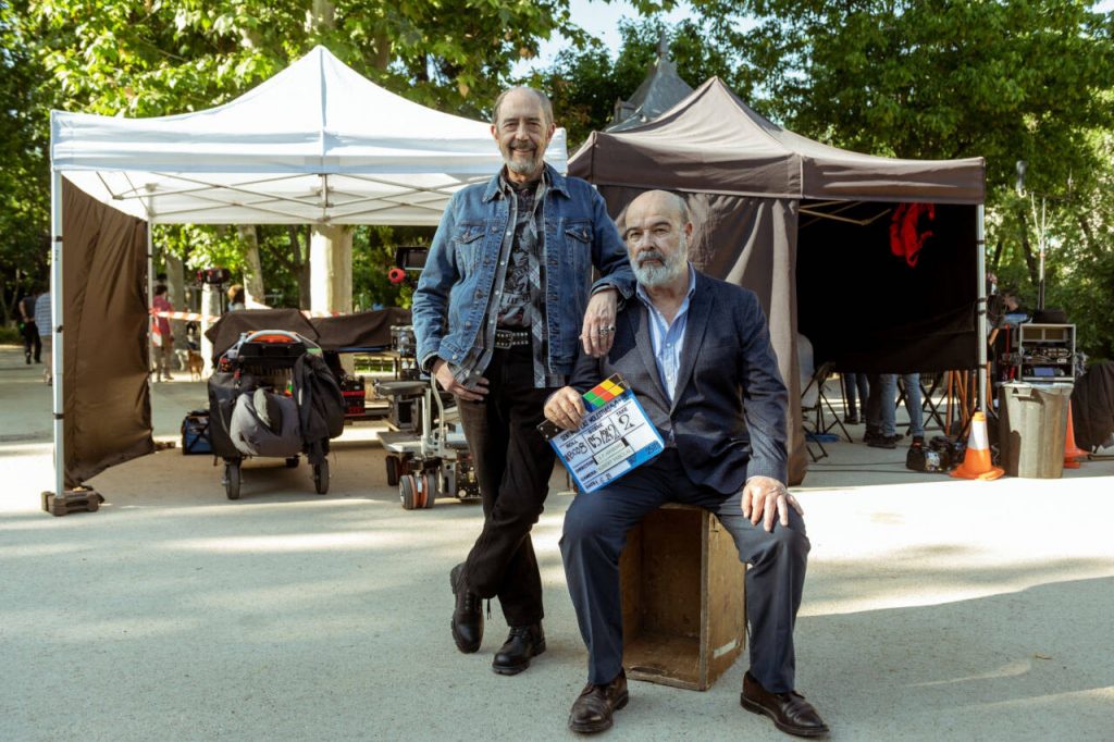 ¿De qué va 'Sentimos las molestias'?