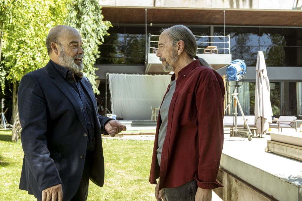 La trama de 'Sentimos las molestias'