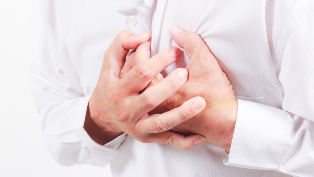 Síntomas que te avisan un mes antes de que te dé un infarto 83 Dolor de pecho