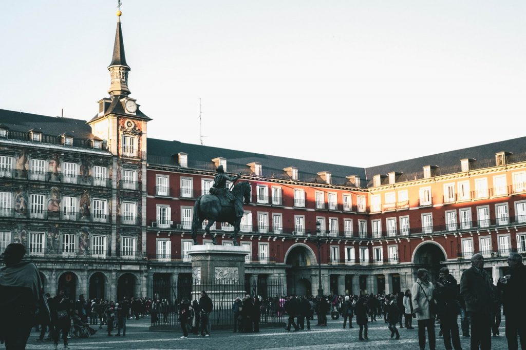 Una larga espera donde ahora la Plaza de España ve sus frutos