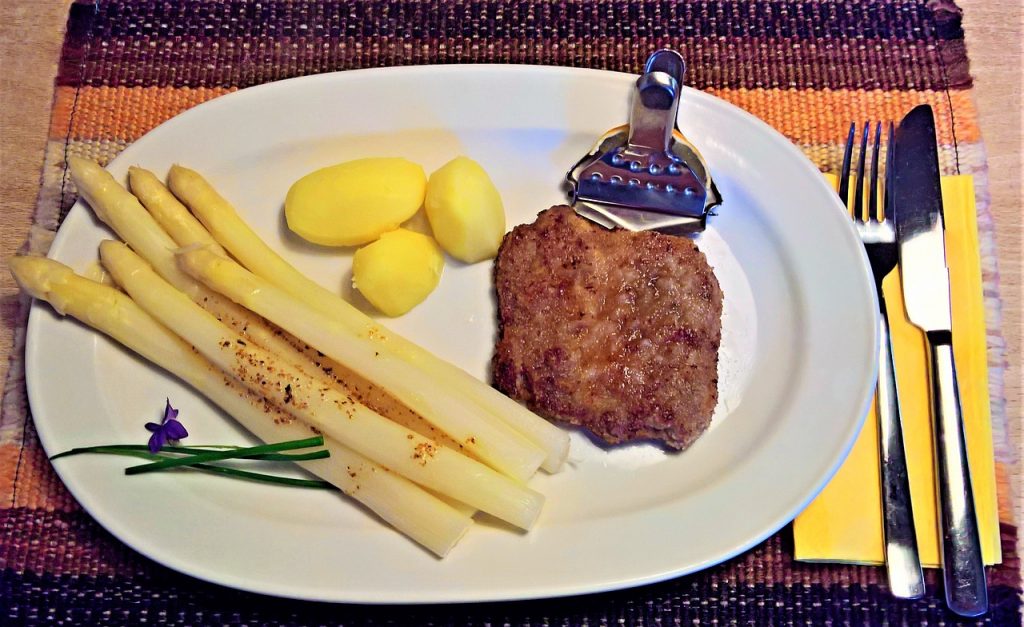 Cómo hacer unos espárragos blancos a la plancha que superan a los verdes 104 Cómo hacer unos espárragos blancos a la plancha que superan a los verdes