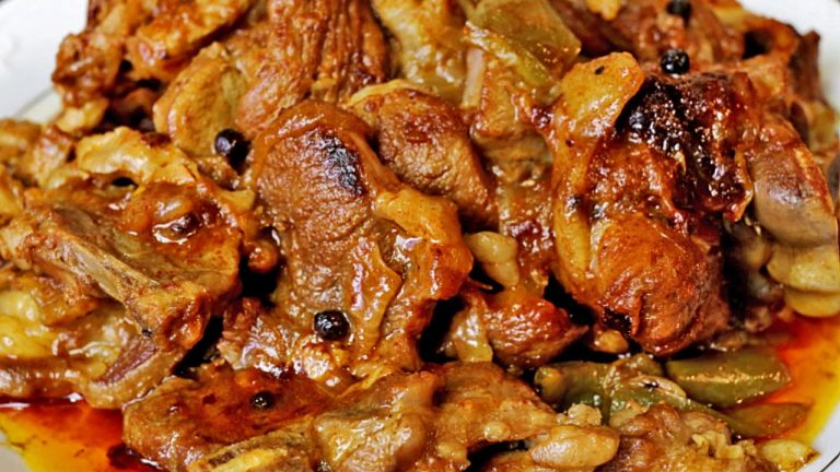 Caldereta de cordero: el guiso más tradicional para calentarte este otoño