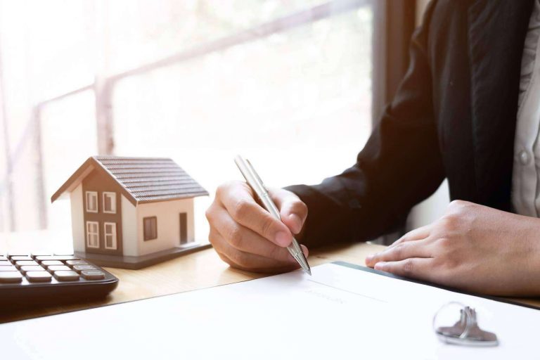 Hipotecas Plus ayuda a obtener la hipoteca que se precise y se compre la parte de la vivienda del excónyuge