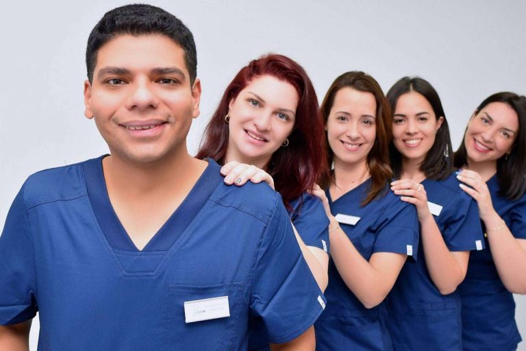 Microcapilar Hair Clinic es un buen lugar para realizarse un injerto capilar con máxima extracción folicular