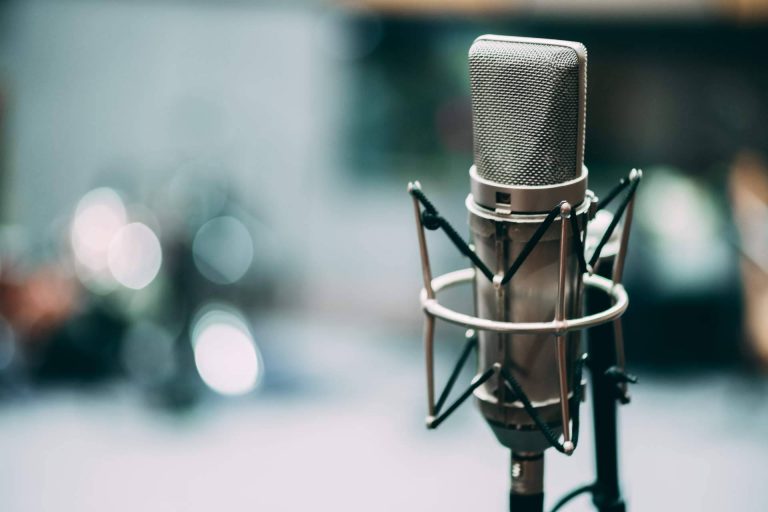 La adaptación del mundo de la locución a la época post-COVID, por VOCES EN LA RED