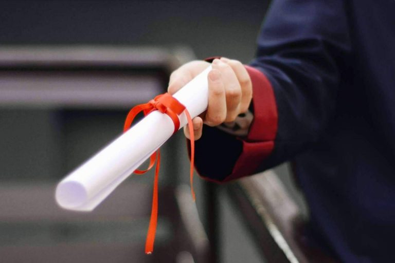 ¿En qué se diferencia un Máster Propio de un Máster Oficial?