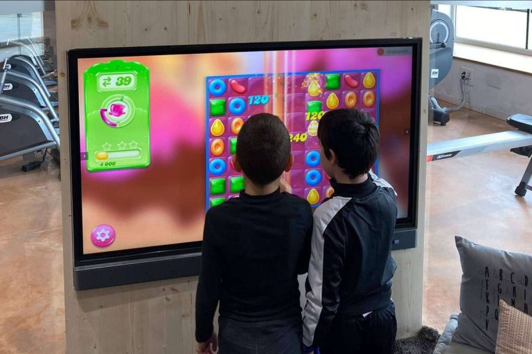 Recubik, la solución de cartelería digital a Eurofitness