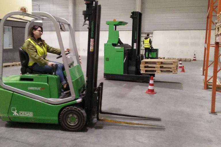 Fadecom explica que contar con las bonificaciones de la Fundae para formar a los empleados es importante