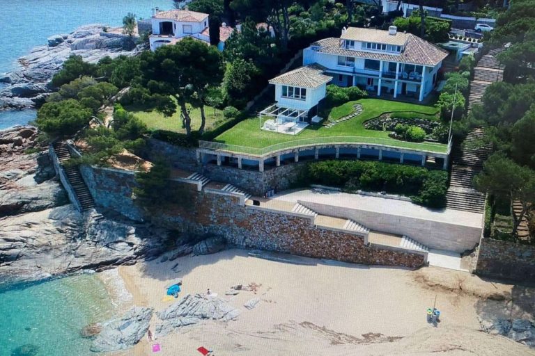 Buy House Real Estate proporciona asesoría sobre casas de alto standing en venta en Barcelona