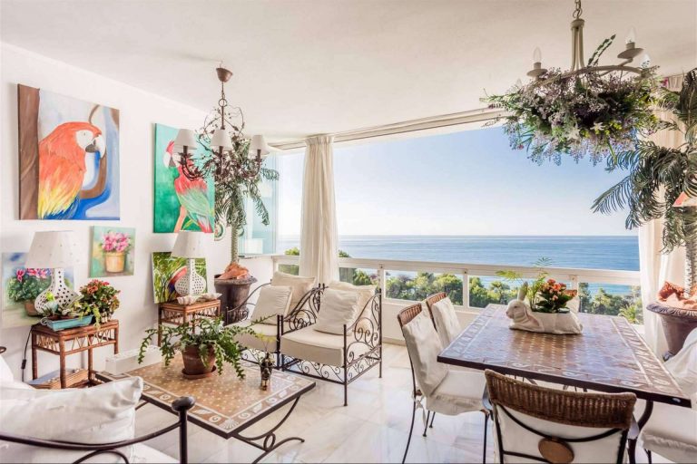 La forma legal de conseguir la renta del alquiler por adelantado a través de Using Homes