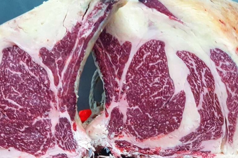 La recuperación de la historia del chuletón de Moaña de al mano de Taberna A de Lino