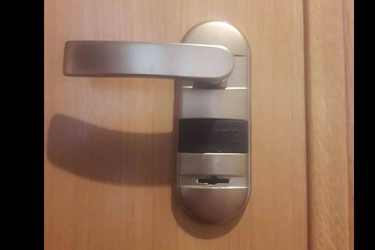 Servicios de cerrajero urgente y no urgente Valencia de la mano de MC Servicios Profesionales