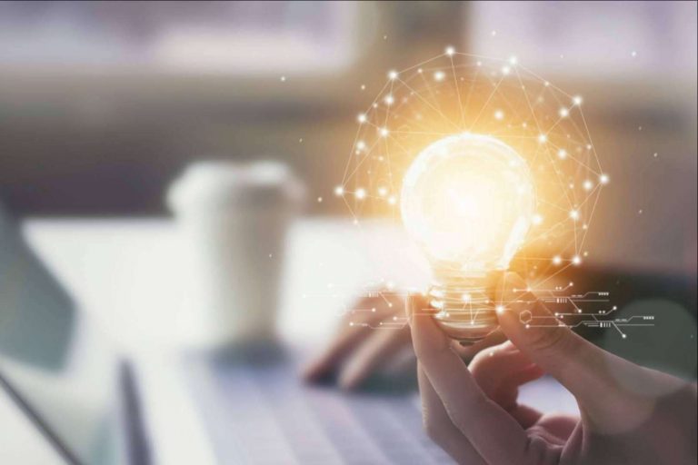 Cerca es una agencia de marketing de Toledo enfocada en el crecimiento de marcas comerciales y personales mediante estrategias de branding e identidad corporativa