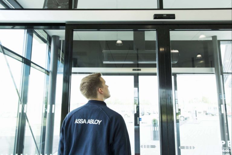 ASSA ABLOY ofrece un servicio de mantenimiento preventivo