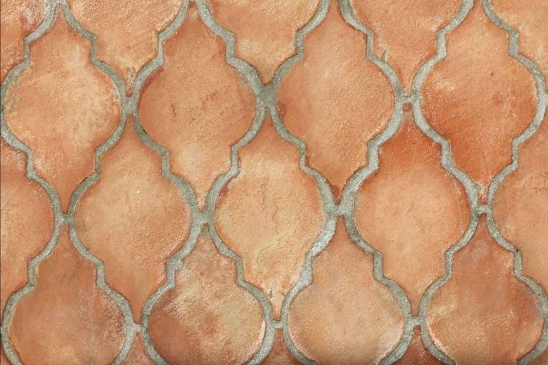 Materiales Artesanales, la empresa que se especializa en la fabricación artesanal de suelos de barro cocido