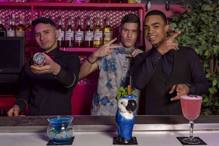 ¿Por qué el flair bartending está de moda?, por ESCOM