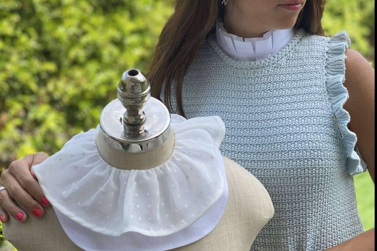 Conseguir los mejores outfits con los diferentes cuellos de la tienda VinicaMoon