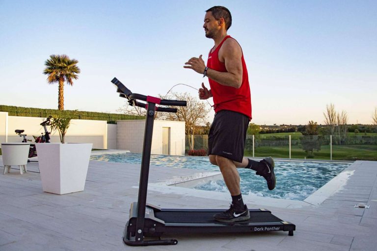 Jolitec ofrece cintas de correr y bicicletas de spinning para entrenar en casa