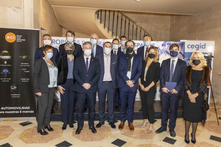 lepetitjournal.com premia el espíritu emprendedor galardonando a CAF, Ouigo España y Payflow