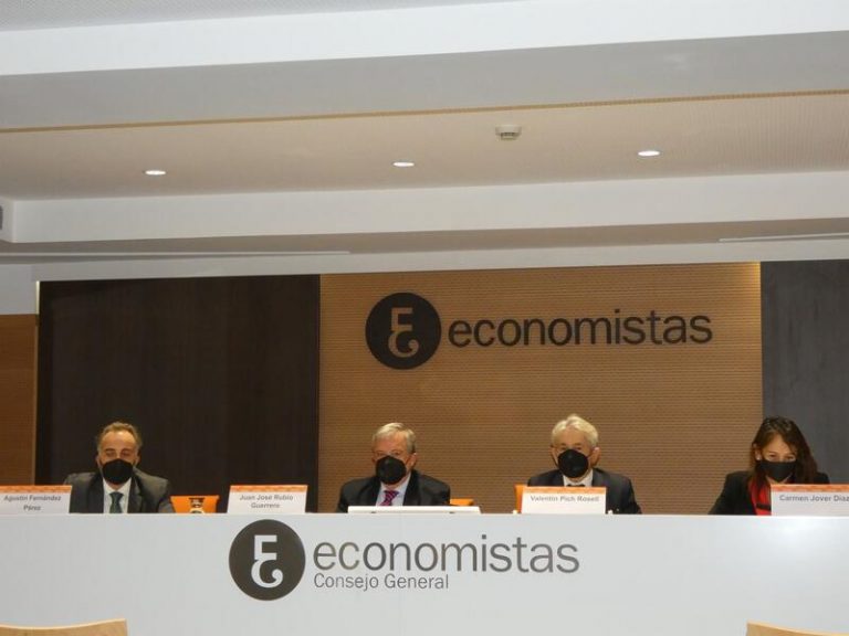 Expertos ven difícil implementar una reforma tributaria de calado en 2022