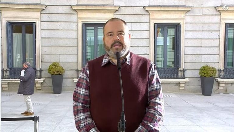 Podemos anima a las fuerzas políticas catalanas a manifestarse el 18 de diciembre por la inmersión lingüística