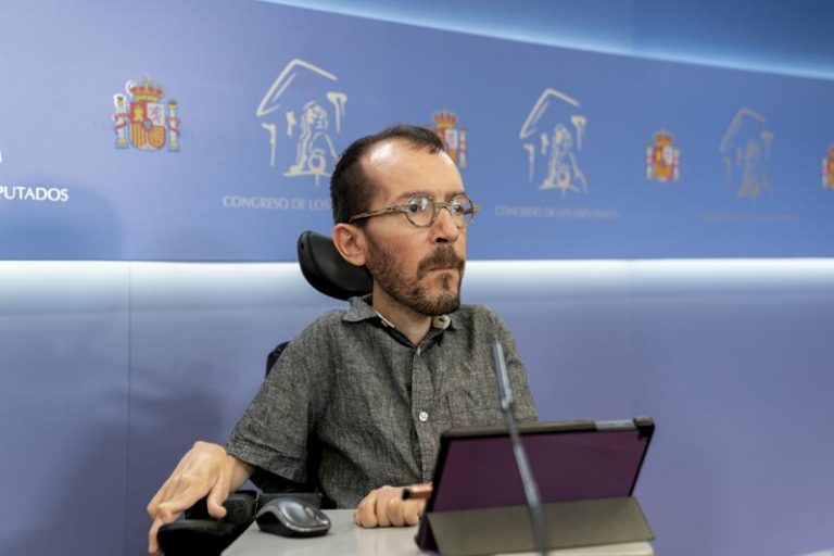 Echenique carga contra Casado por decir que en Podemos hay agresores de policías