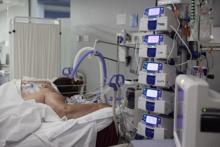 Madrid notifica 1.432 casos Covid, 1.002, y cuatro fallecidos