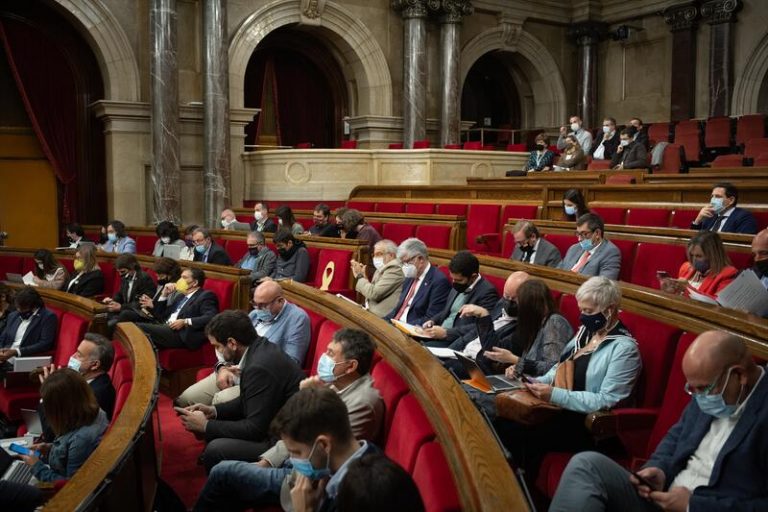 El Parlament de Cataluña exige al CGPJ que el catalán sea requisito en la provisión de plazas de Justicia